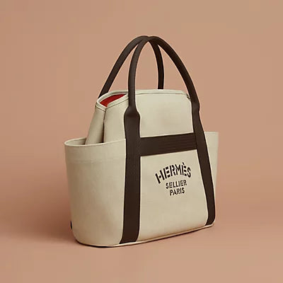 The Grooming Bag