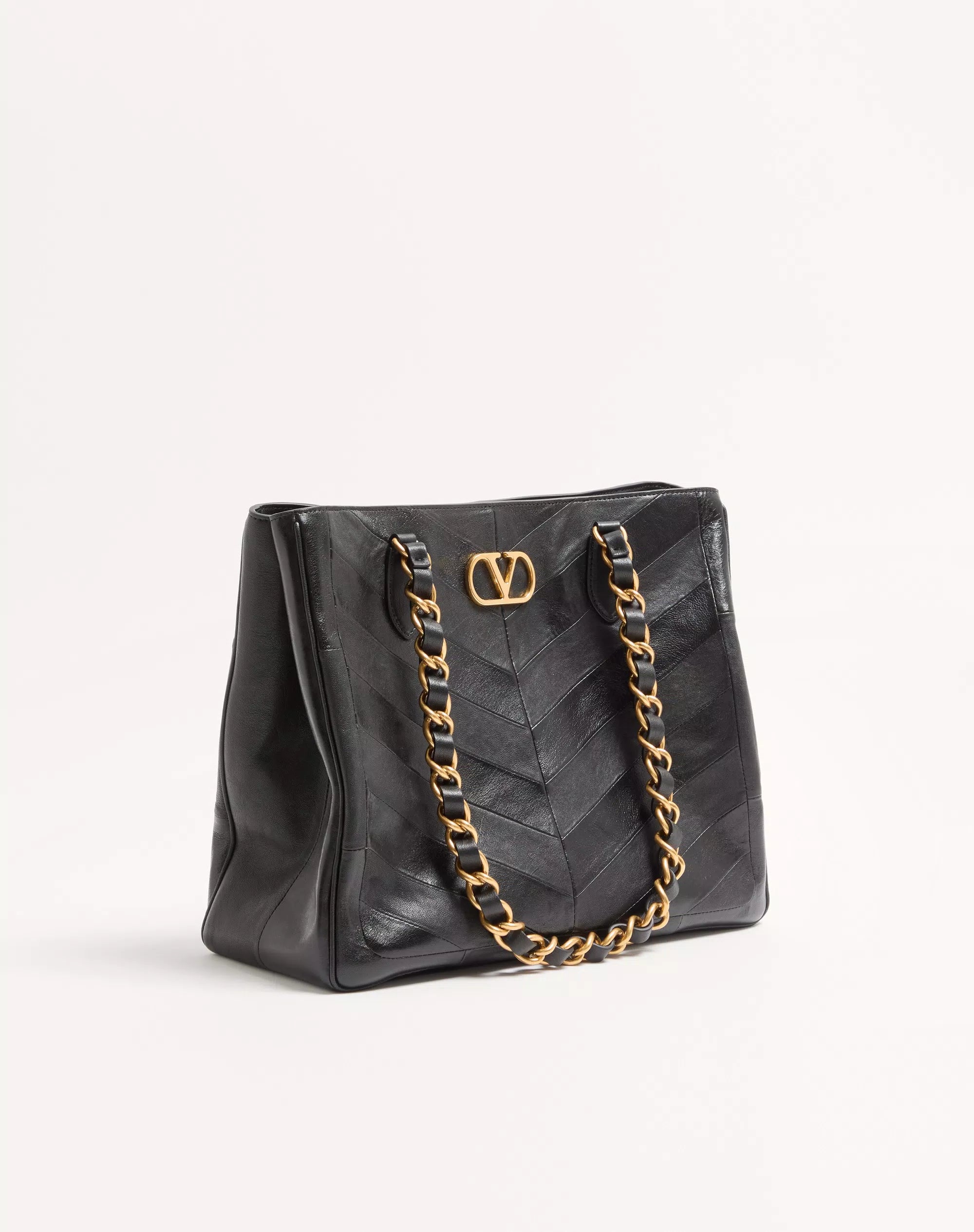 Valentino Garavani Laseine Shopping Bag In Nappa Leather With A Chevron Pattern