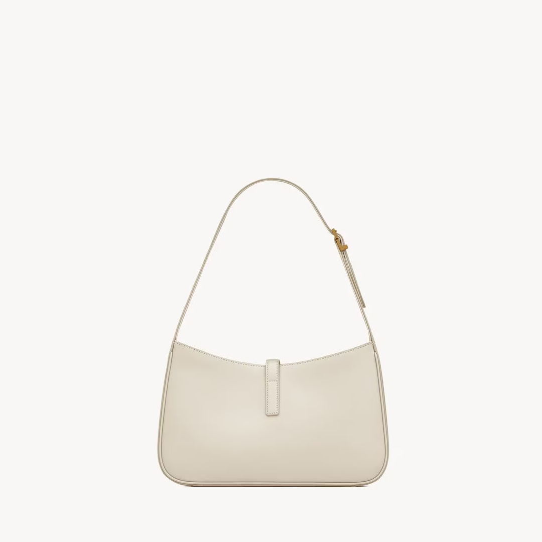 LE 5 À 7 in smooth leather